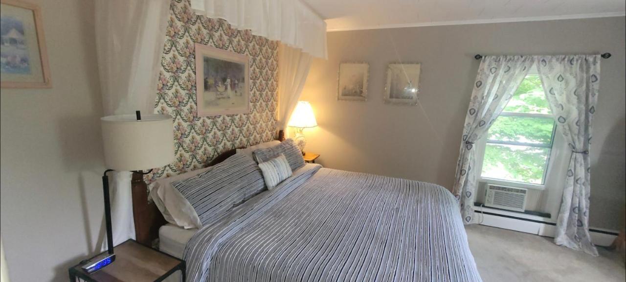 Kountry Living Bed And Breakfast 오네온타 외부 사진