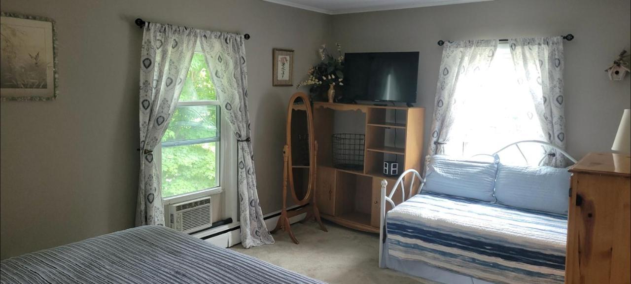 Kountry Living Bed And Breakfast 오네온타 외부 사진