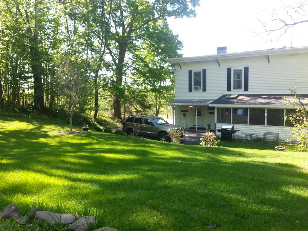 Kountry Living Bed And Breakfast 오네온타 외부 사진