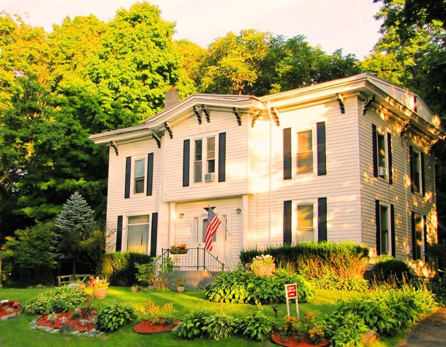 Kountry Living Bed And Breakfast 오네온타 외부 사진