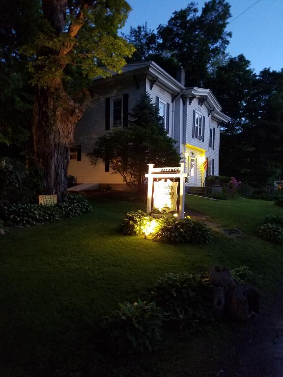 Kountry Living Bed And Breakfast 오네온타 외부 사진