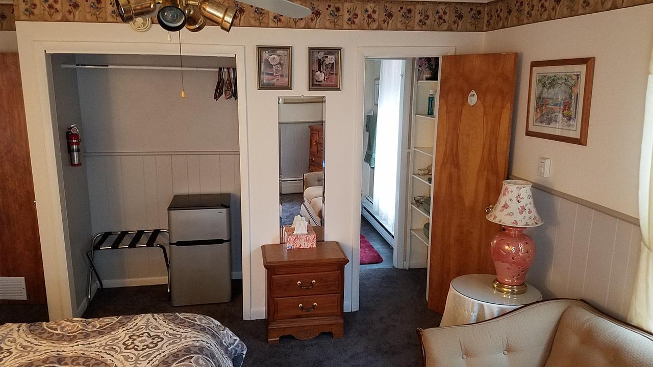 Kountry Living Bed And Breakfast 오네온타 외부 사진